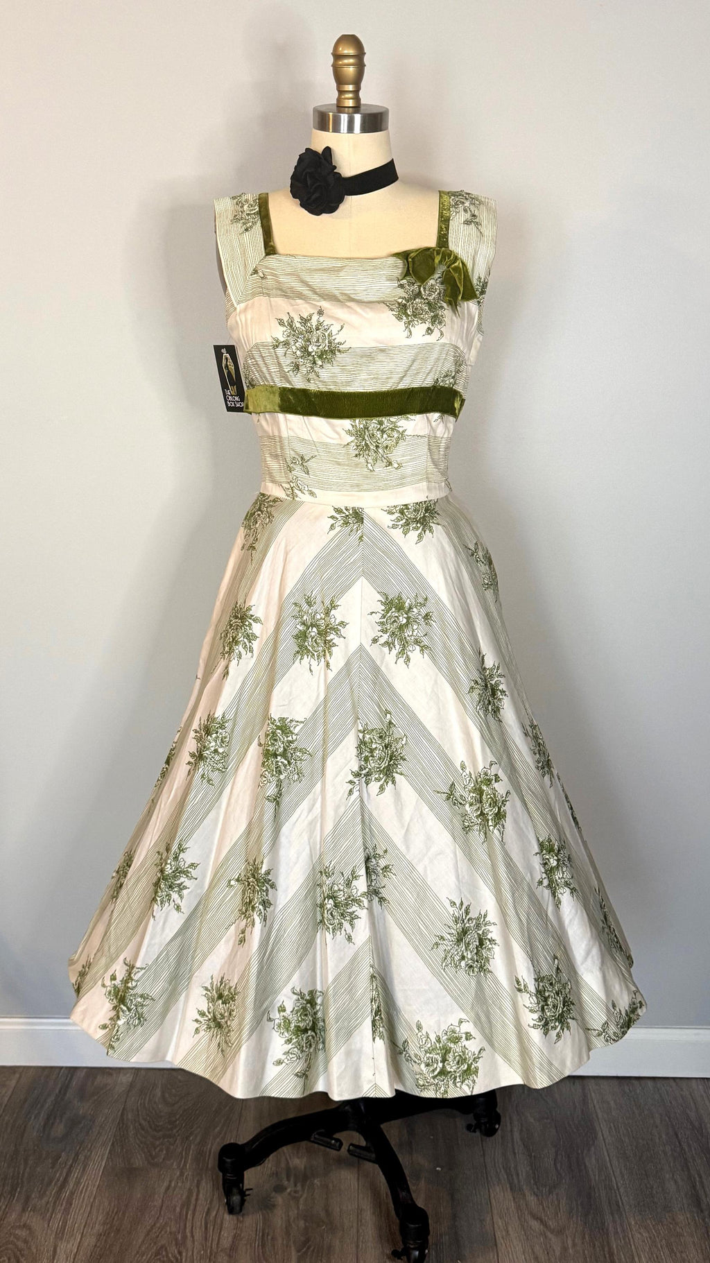 Green Floral Cotton Circle Skirt Dress  Velvet Trim, Bow