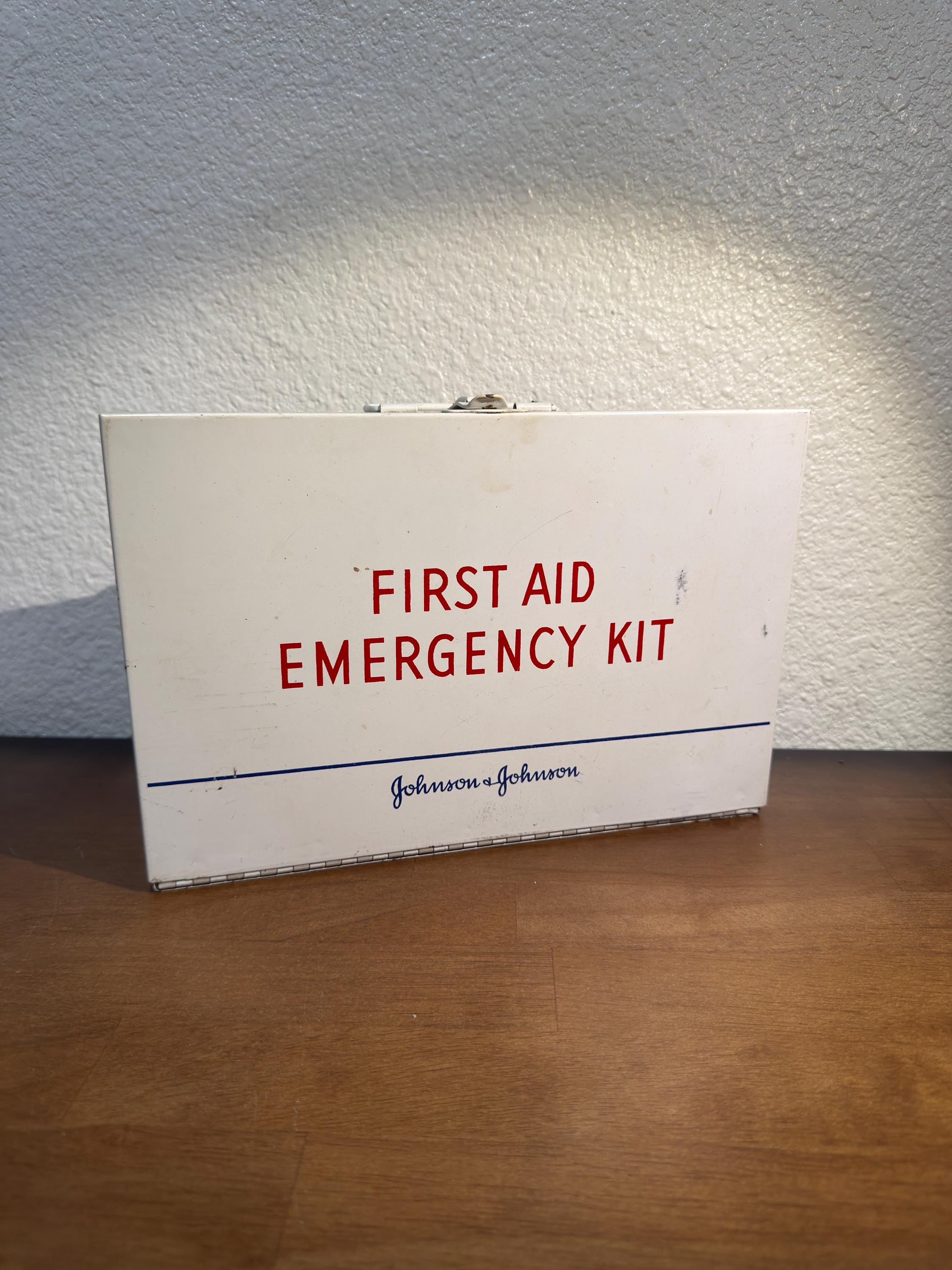 Vintage Johnson & Johnson First Aid kit 1967