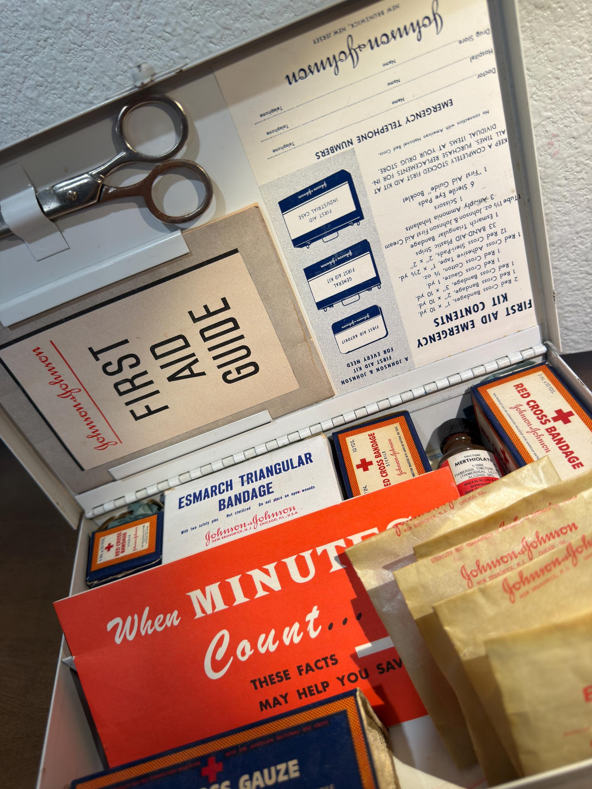 Vintage Johnson & Johnson First Aid kit 1967